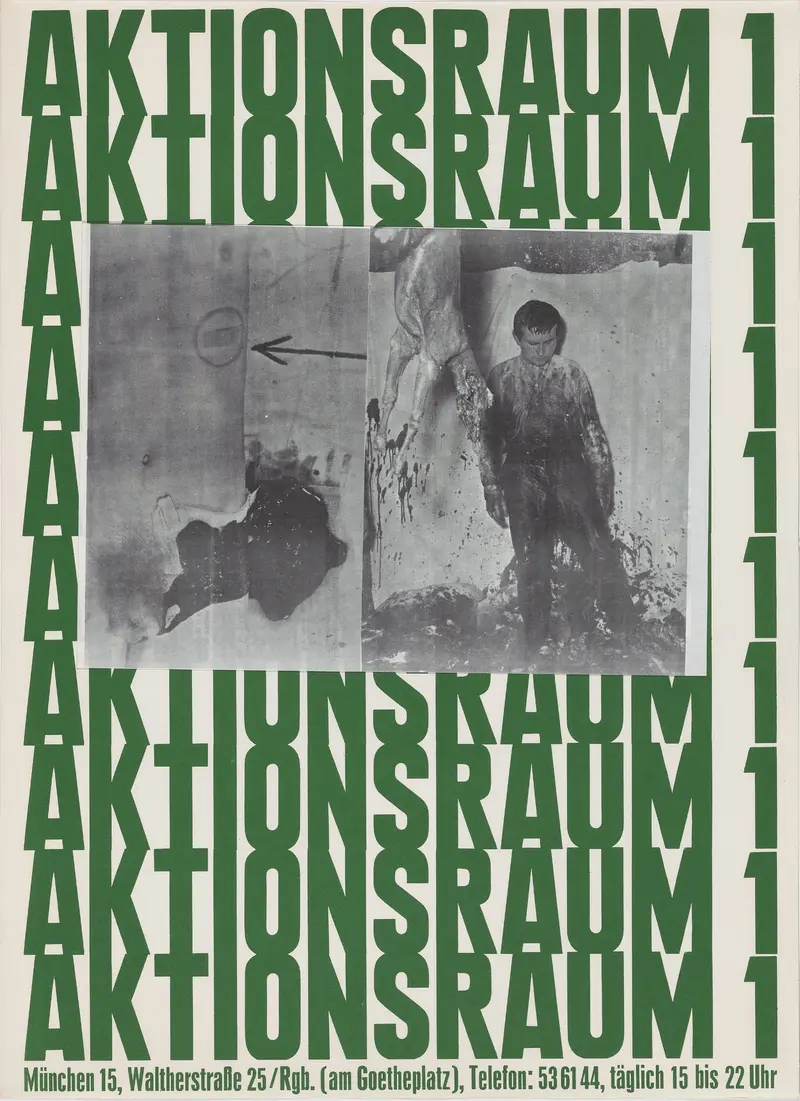 Ein Plakat mit dem vielfach gedruckten Wort Aktionsraum 1 in grüner Schrift. Darauf ist eine Schwarz-Weiß-Fotografie zu sehen.