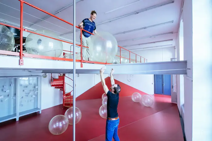 museum eroeffnung vernisage kinder biennale kunst