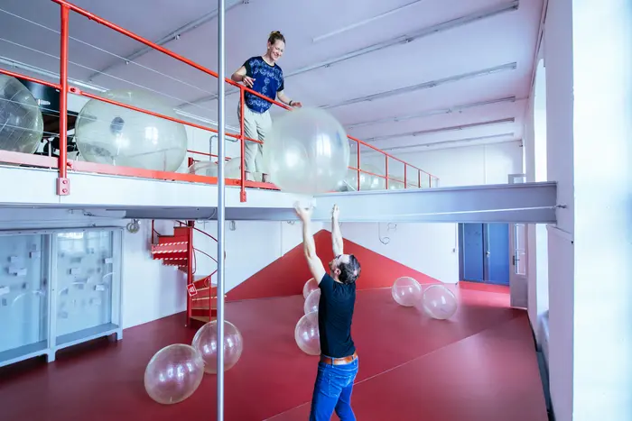 museum eroeffnung vernisage kinder biennale kunst