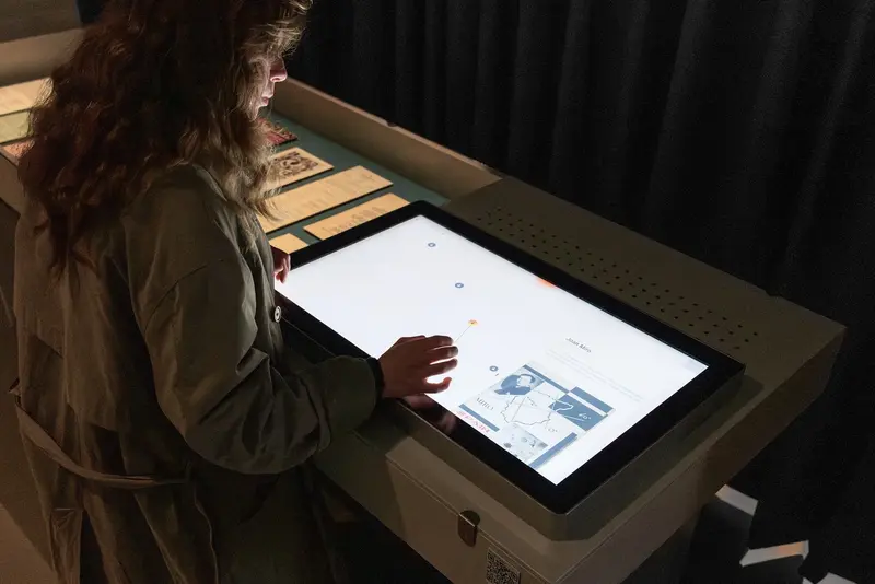 Ausstellungsansicht "Moderne Zeiten. Der amerikanische Traum und die Avantgarden der 1920er Jahre"