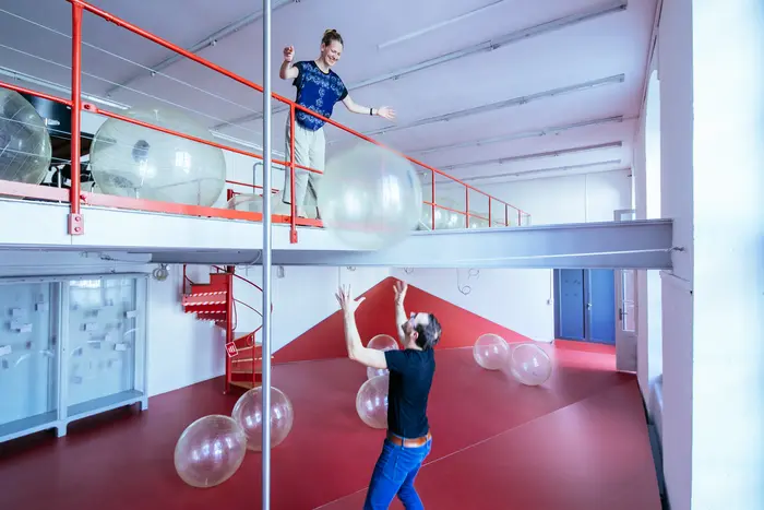 museum eroeffnung vernisage kinder biennale kunst