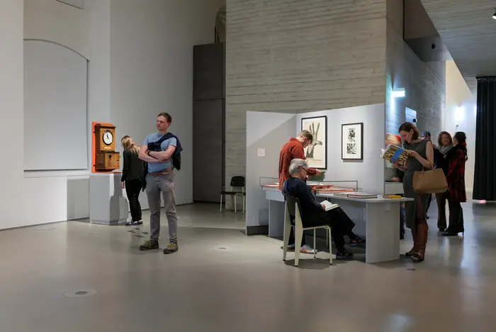 Ausstellungsansicht "Moderne Zeiten. Der amerikanische Traum und die Avantgarden der 1920er Jahre"